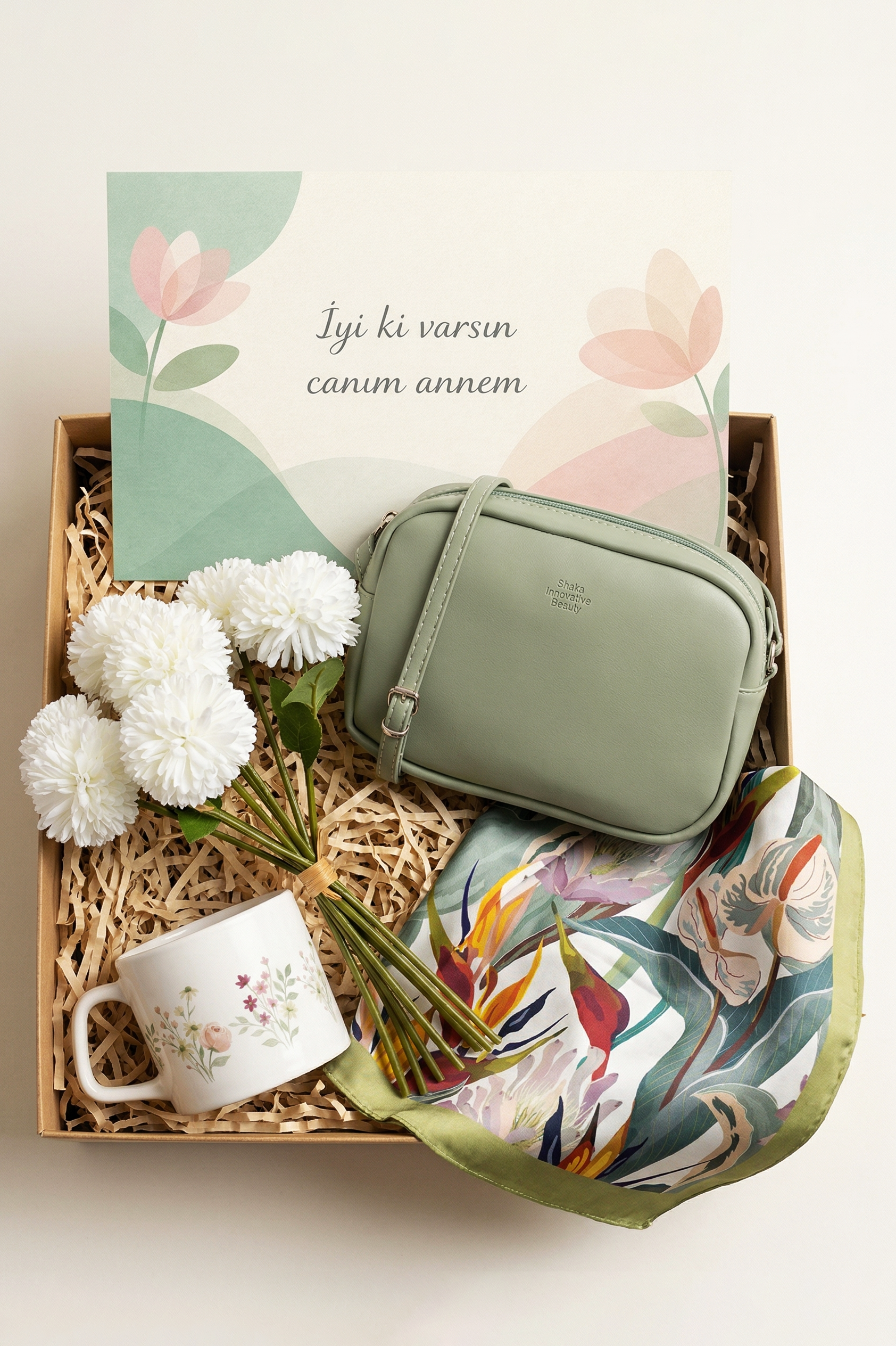 kadınlar günü için hazırlanmış mor pembe kupa