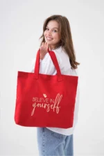 Believe In Yourself Baskılı Büyük Boy Kırmızı Kanvas Çanta - Görsel 2