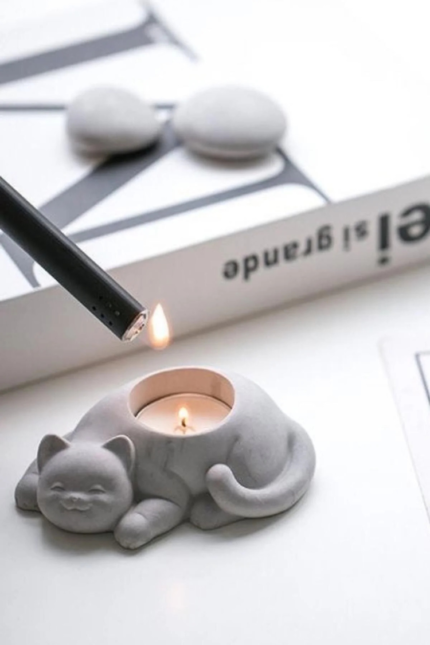 Beton Uyuyan Kedi Mumluk